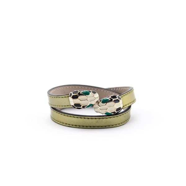 Louis Vuitton Essential V Necklace, Preowned in Box WA001 - Julia Rose  Boston