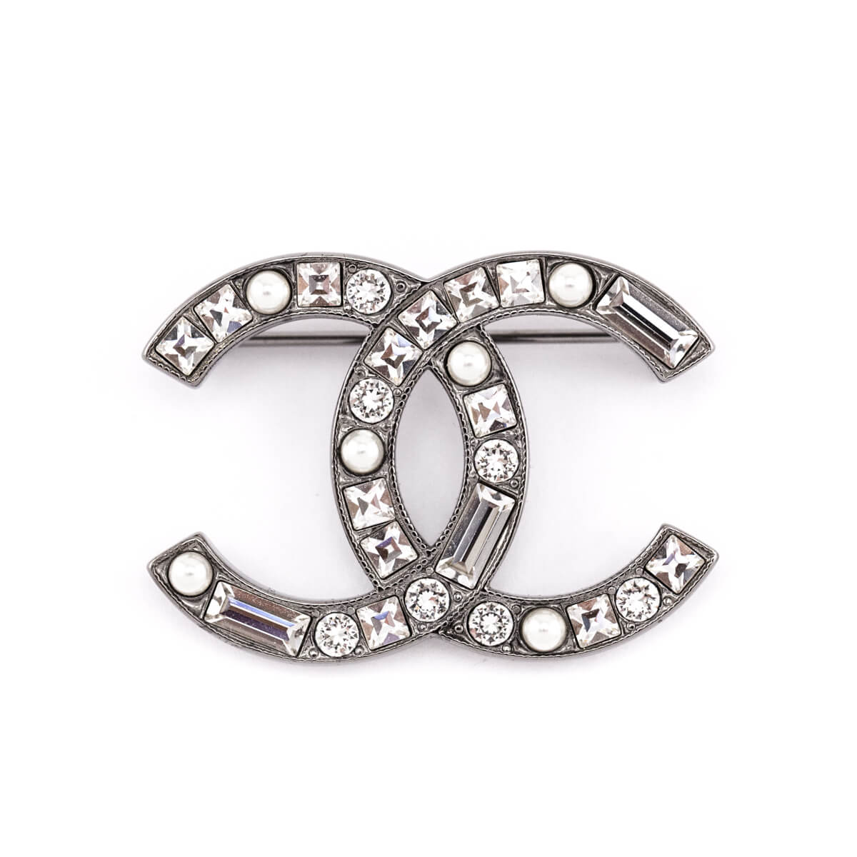 CC outlets BROOCH