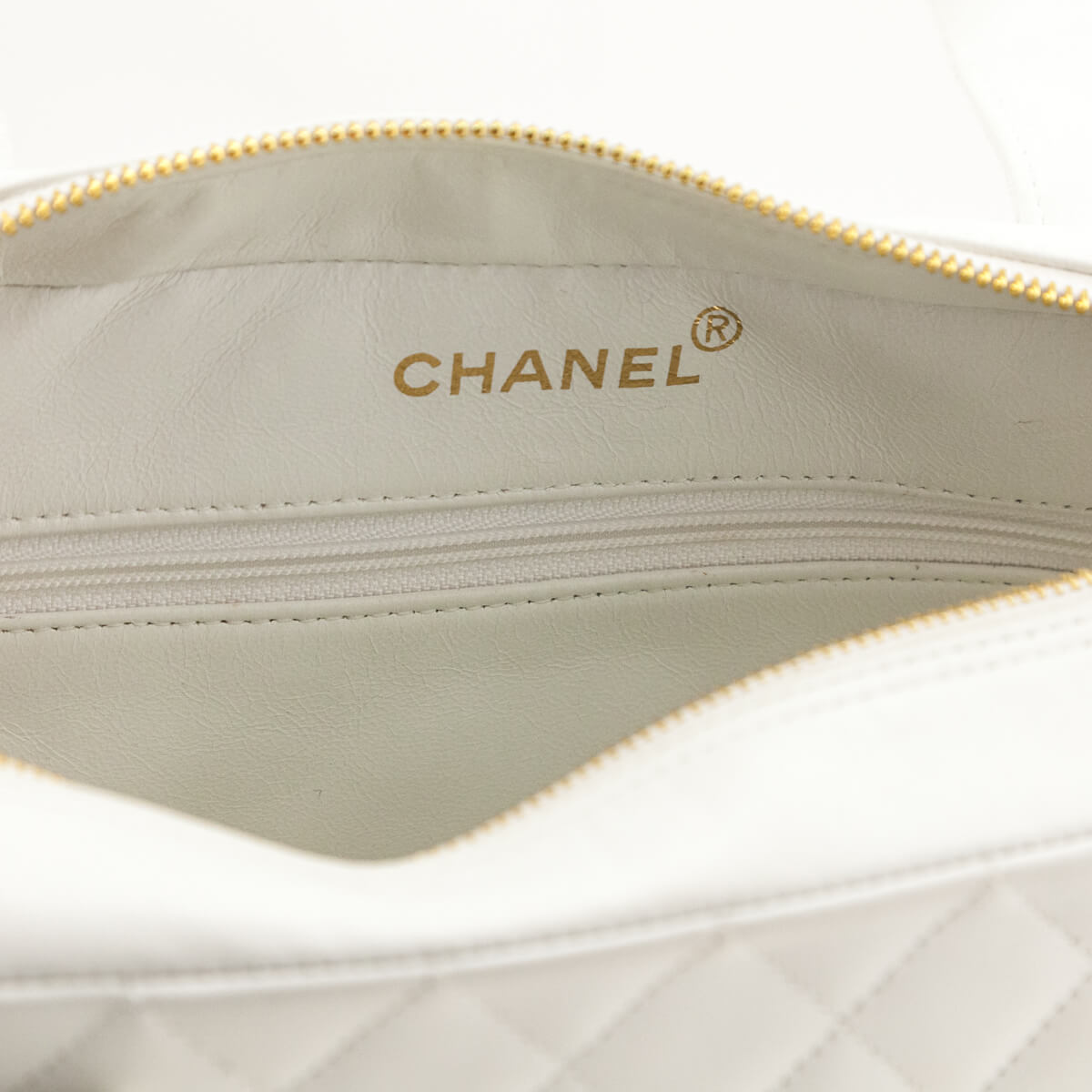 Chanel White Quilted Lambskin Vintage CC Tote Bag - Love that Bag etc - Preowned Authentic Designer Handbags & Preloved Fashions