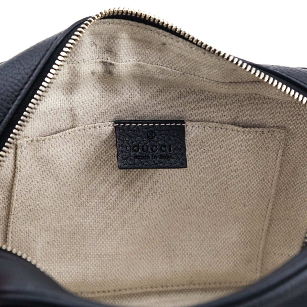 Gucci Black Pebbled Calfskin Small Soho Disco Bag - Love that Bag etc - Preowned Authentic Designer Handbags & Preloved Fashions
