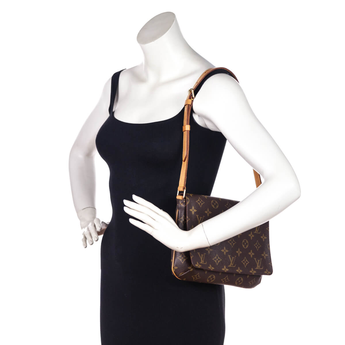 Louis Vuitton Monogram Musette Tango - Love that Bag etc - Preowned Authentic Designer Handbags & Preloved Fashions