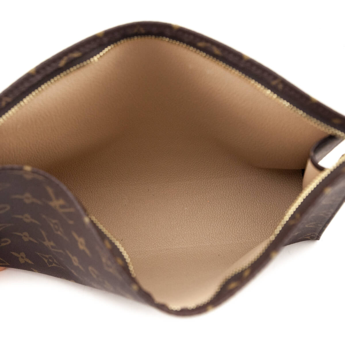Louis Vuitton Monogram Toiletry Pouch 26 - Love that Bag etc - Preowned Authentic Designer Handbags & Preloved Fashions