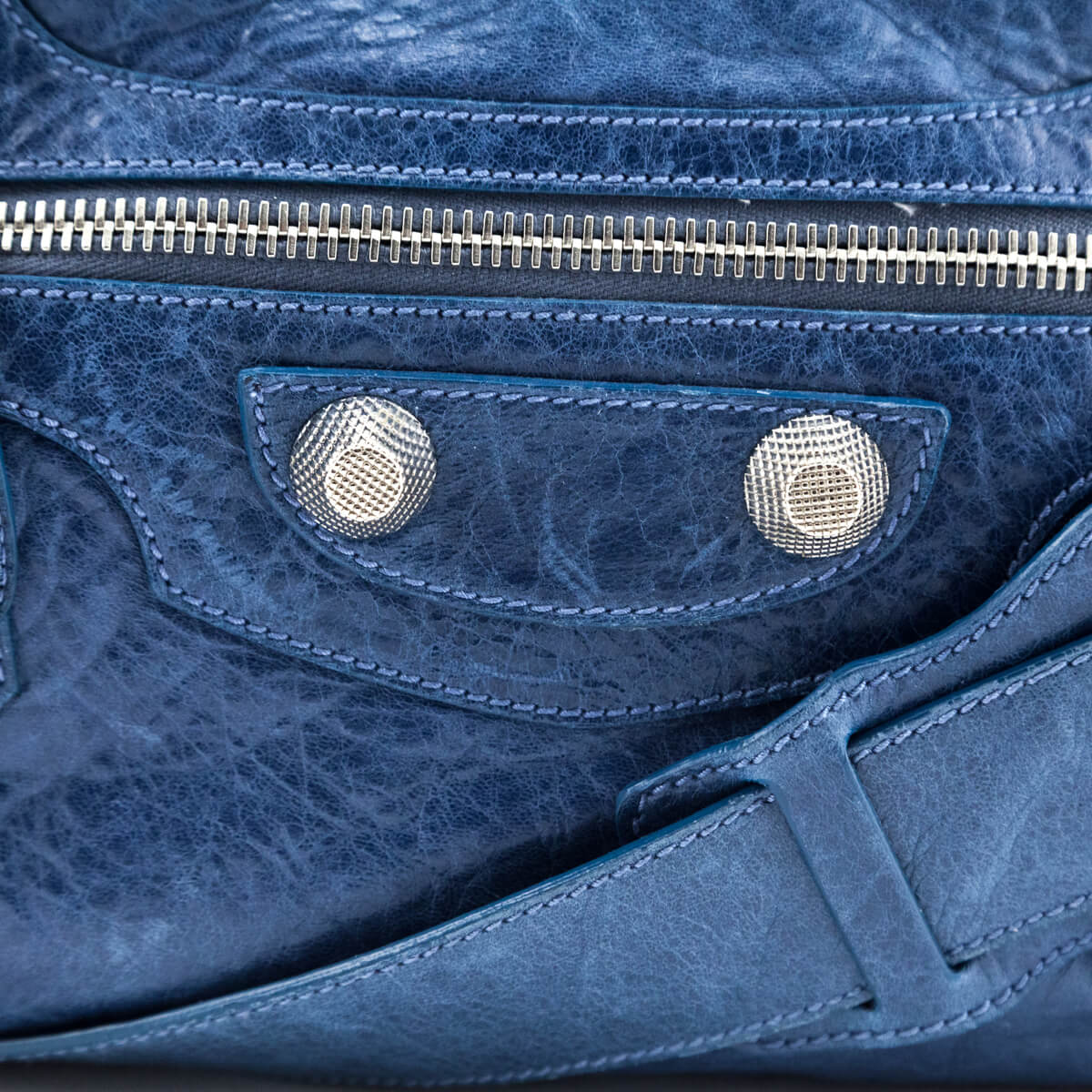 Balenciaga Ocean Goatskin Giant 21 Silver City Bag - Love that Bag etc - Preowned Authentic Designer Handbags & Preloved Fashions