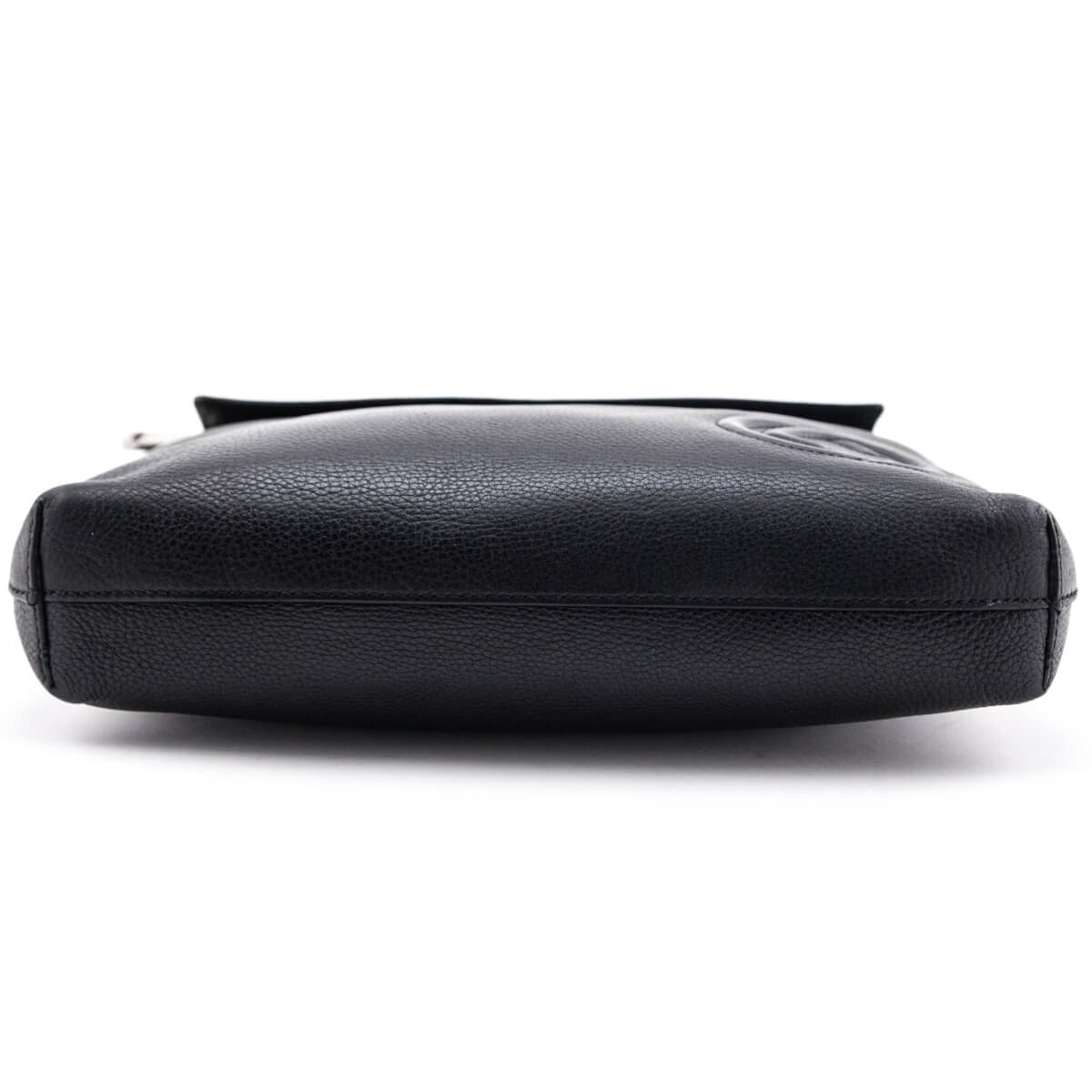 Gucci Black Pebbled Calfskin Medium Soho Messenger Bag - Love that Bag etc - Preowned Authentic Designer Handbags & Preloved Fashions