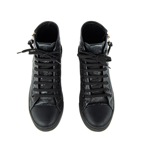 Louis Vuitton, monogram high top trainers Brown Black Leather ref