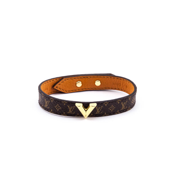 Louis Vuitton 2010s Gold Essential V Bracelet · INTO