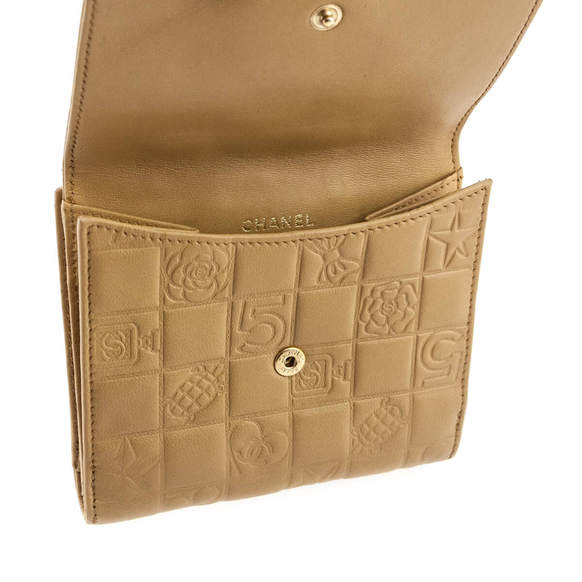 Chanel Beige Lambskin Precious Symbols Wallet - Love that Bag etc - Preowned Authentic Designer Handbags & Preloved Fashions