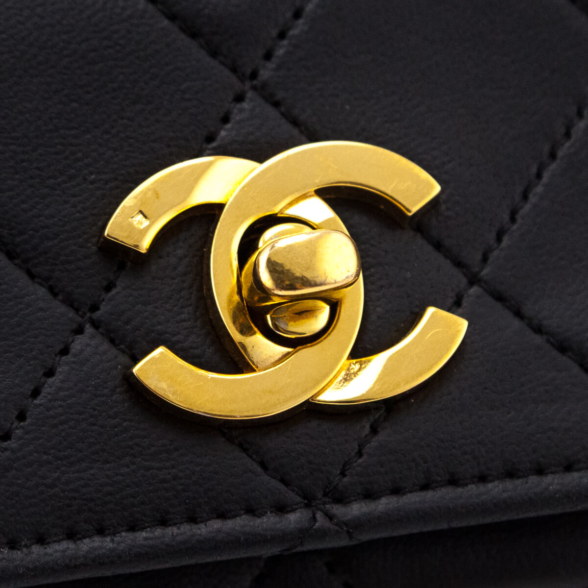 Chanel Black Lambskin Quilted Vintage Full Flap Bag - Love that Bag etc - Preowned Authentic Designer Handbags & Preloved Fashions