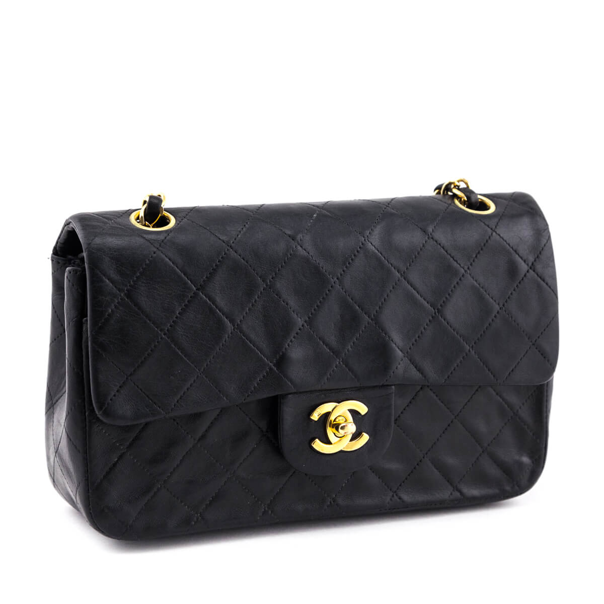 Pre owned chanel outlet canada