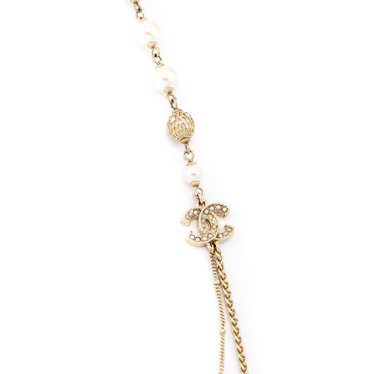 Chanel Faux Pearl Gold-Tone CC Necklace - Love that Bag etc - Preowned Authentic Designer Handbags & Preloved Fashions