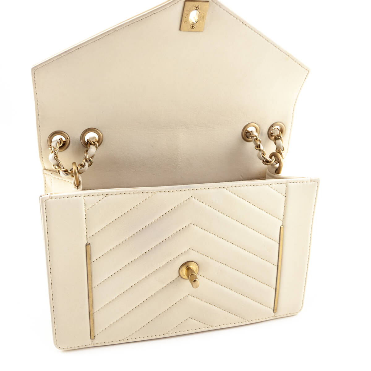 Chanel Ivory Lambskin Reversed Chevron Quilted Flap Bag - Love that Bag etc - Preowned Authentic Designer Handbags & Preloved Fashions