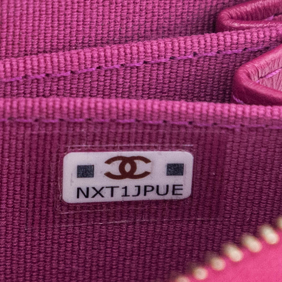 Chanel Pink Quilted Caviar Zip Around Coin Purse Wallet - Love that Bag etc - Preowned Authentic Designer Handbags & Preloved Fashions