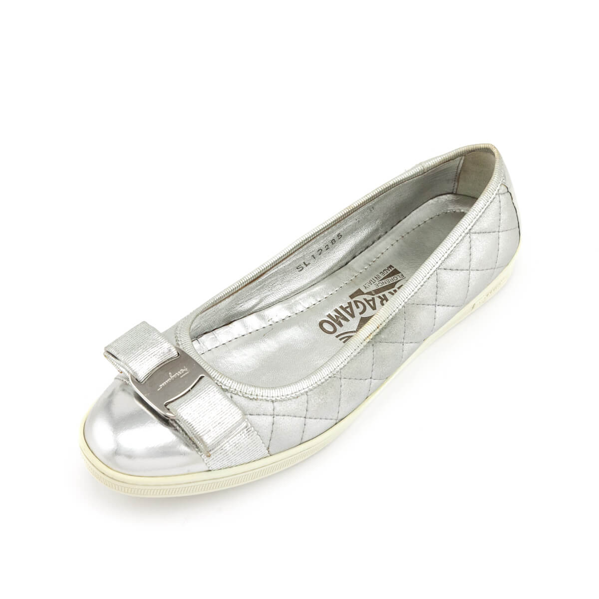 Ferragamo Silver Quilted Vara Bow Ballet Flats Size US 7 | IT 37 - Love that Bag etc - Preowned Authentic Designer Handbags & Preloved Fashions