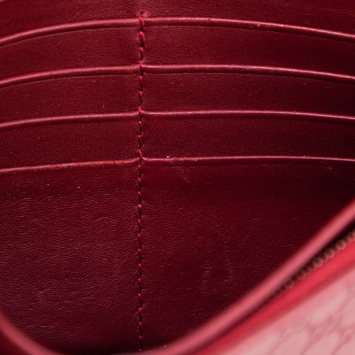 Gucci Red Microguccissima Crossbody Wallet - Love that Bag etc - Preowned Authentic Designer Handbags & Preloved Fashions