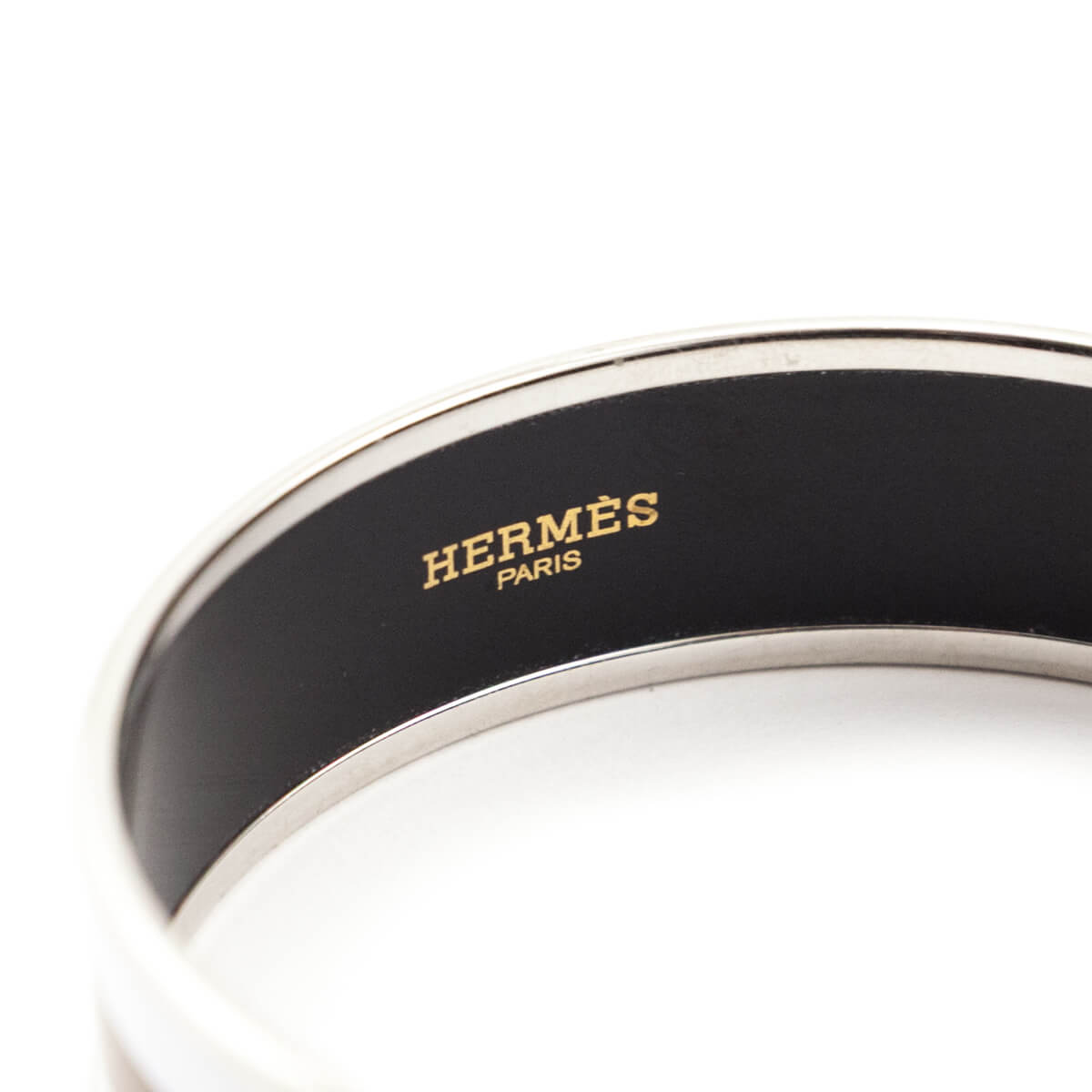 Hermes Beige & White Enamel Wide Selliers Bracelet - Love that Bag etc - Preowned Authentic Designer Handbags & Preloved Fashions