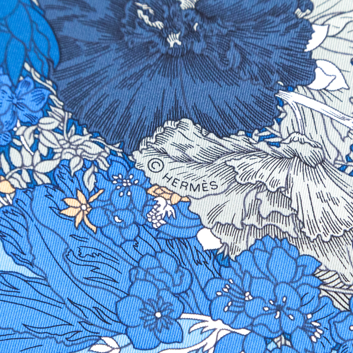 Hermes Blue & Orange Robe Legere Silk Scarf 90 - Love that Bag etc - Preowned Authentic Designer Handbags & Preloved Fashions