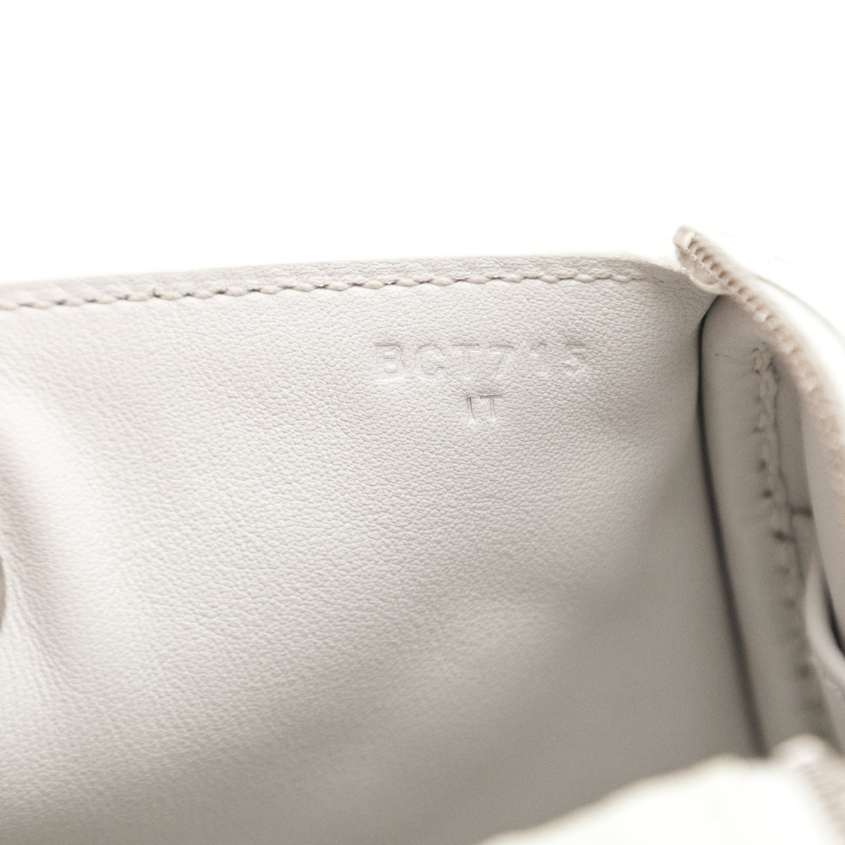 Hermes White Taurillon Clemence Mini Lindy 20 - Love that Bag etc - Preowned Authentic Designer Handbags & Preloved Fashions