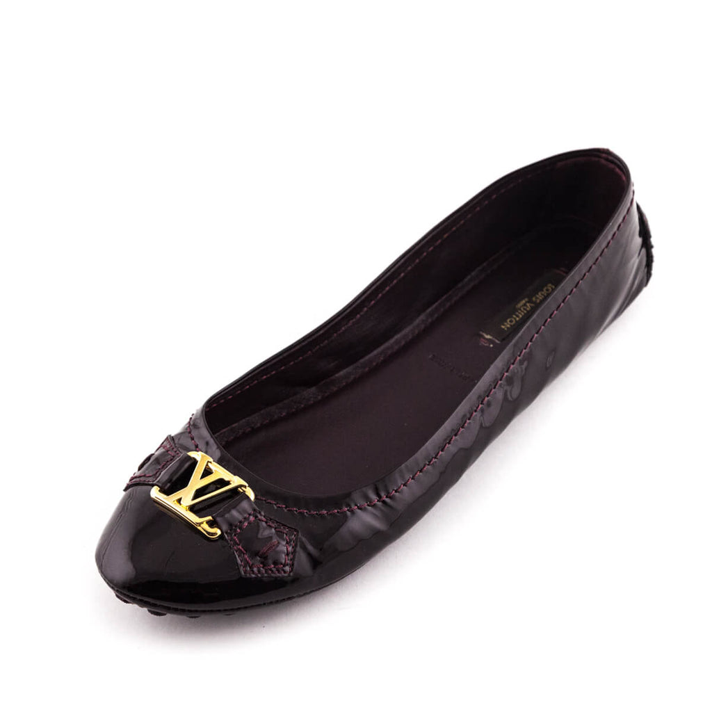 Pre-owned Louis Vuitton Leather Flats In Burgundy