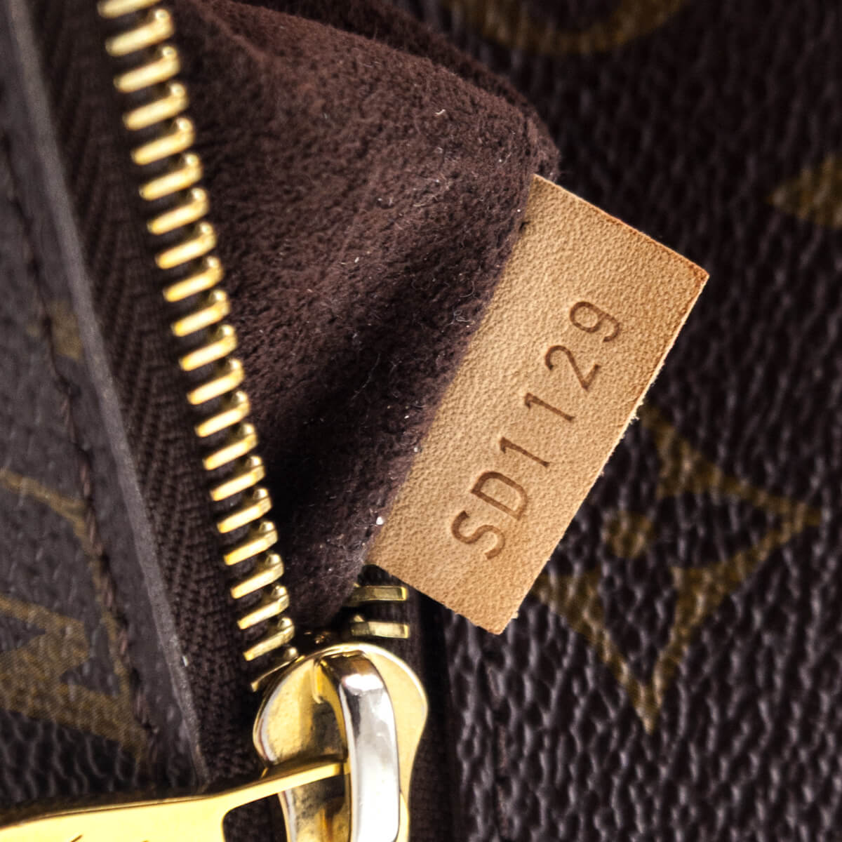 Louis Vuitton Monogram Pochette Metis - Love that Bag etc - Preowned Authentic Designer Handbags & Preloved Fashions