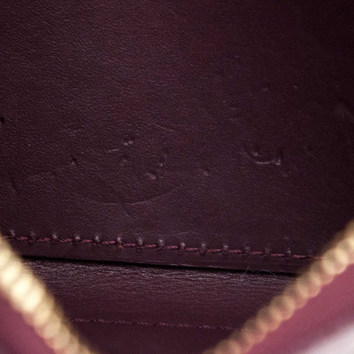 Louis-Vuitton-Monogram-Vernis-Zippy-Coin-Case-Rouge-Forvist-M91534