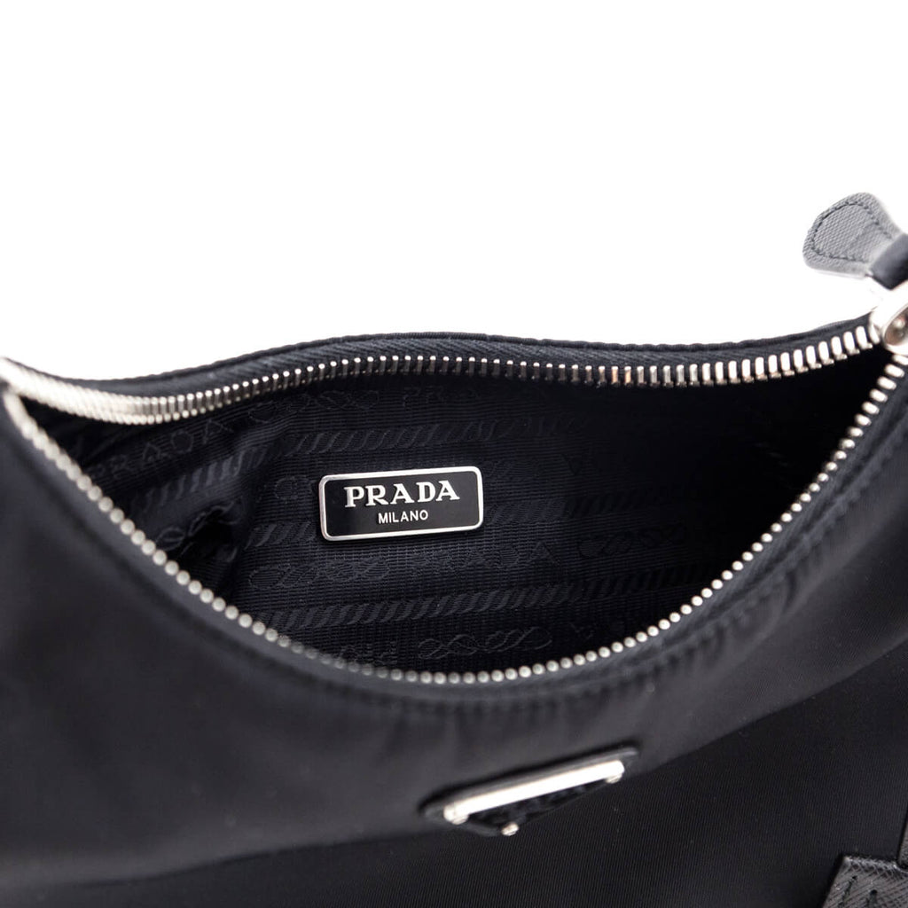 Prada Black Re-Nylon Re-Edition 2005 Bag ○ Labellov ○ Buy and Sell  Authentic Luxury