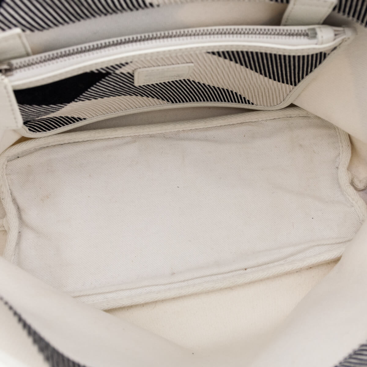 Burberry White Canvas Confetti Heart Medium Cantley Tote - Love that Bag etc - Preowned Authentic Designer Handbags & Preloved Fashions
