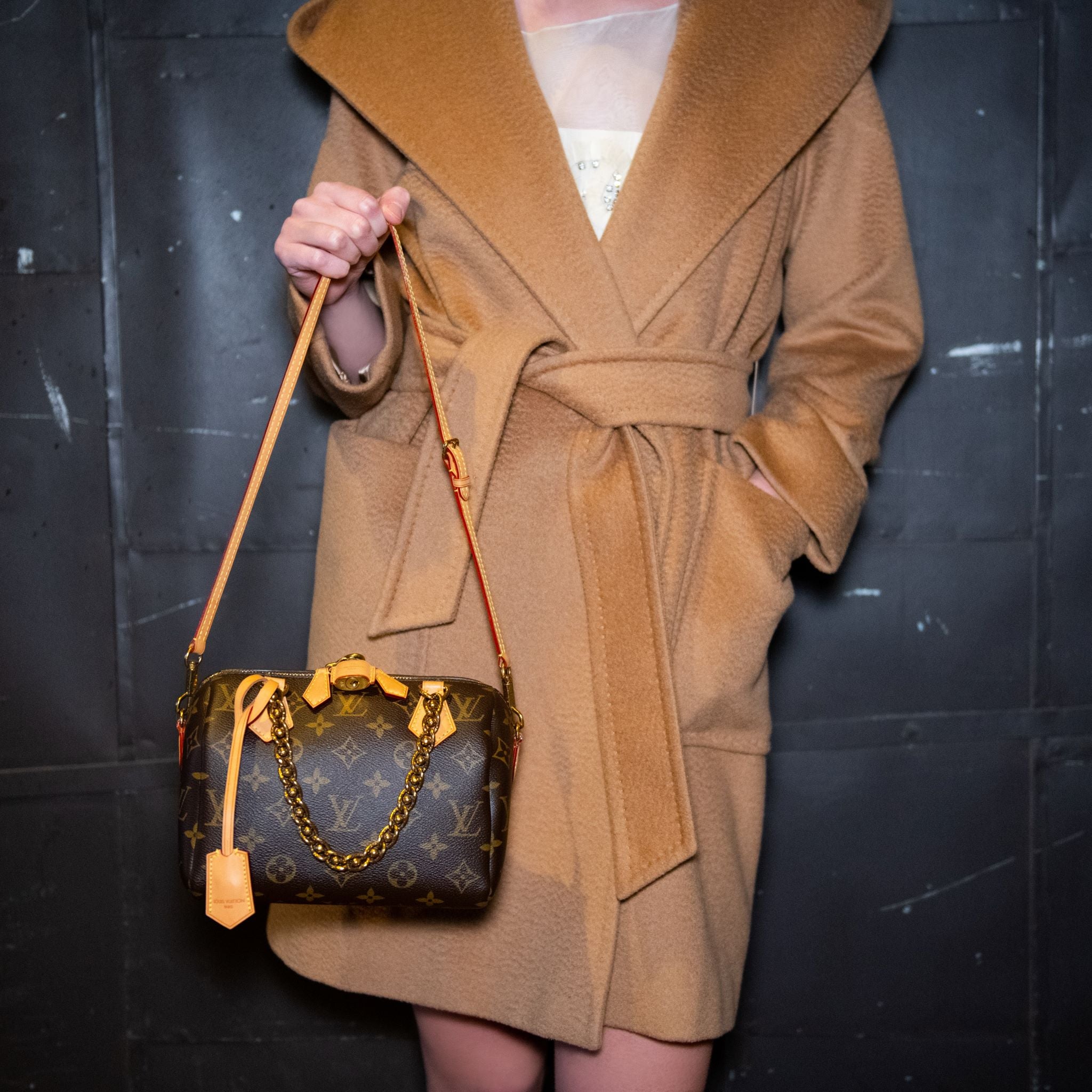Max Mara Camel Rialto Short Hooded Coat Size M | US 8 - Love that Bag etc - Preowned Authentic Designer Handbags & Preloved Fashions