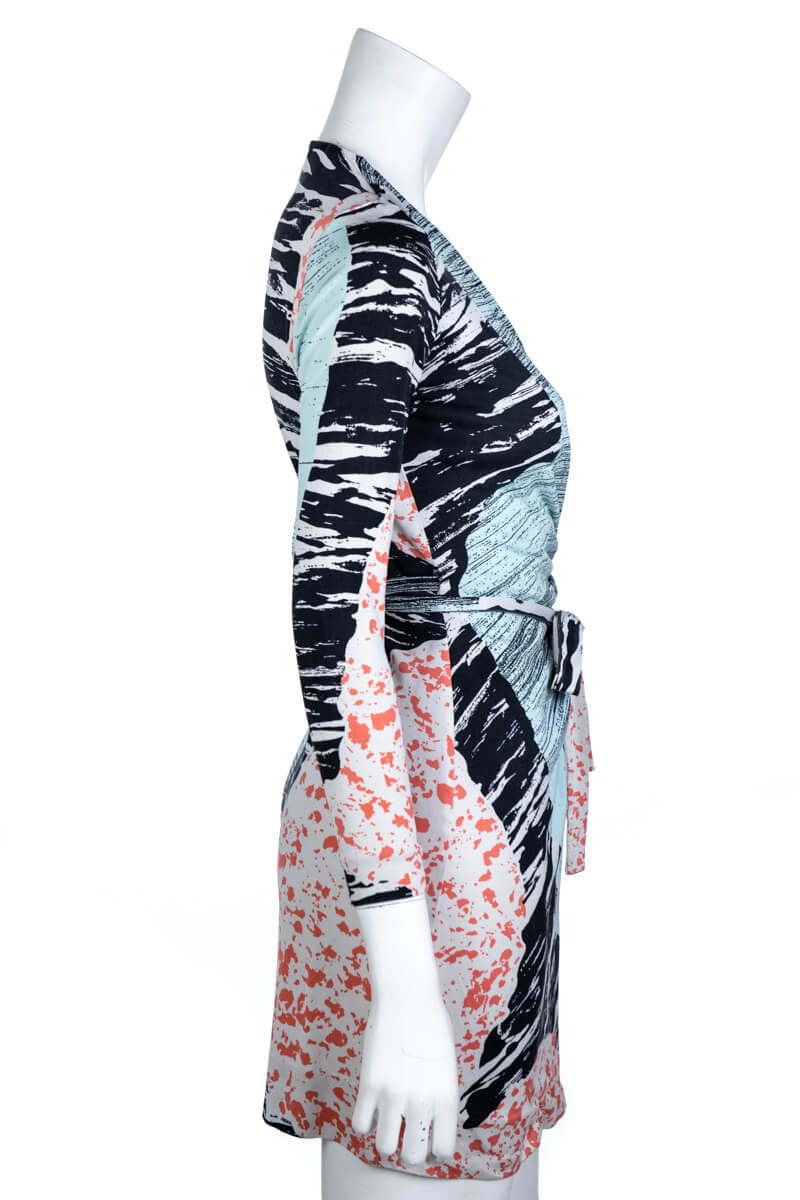 Diane von Furstenberg Aqua Graphic Print Silk Jersey Valencia Wrap Dress Size XXS | US 0 - Love that Bag etc - Preowned Authentic Designer Handbags & Preloved Fashions