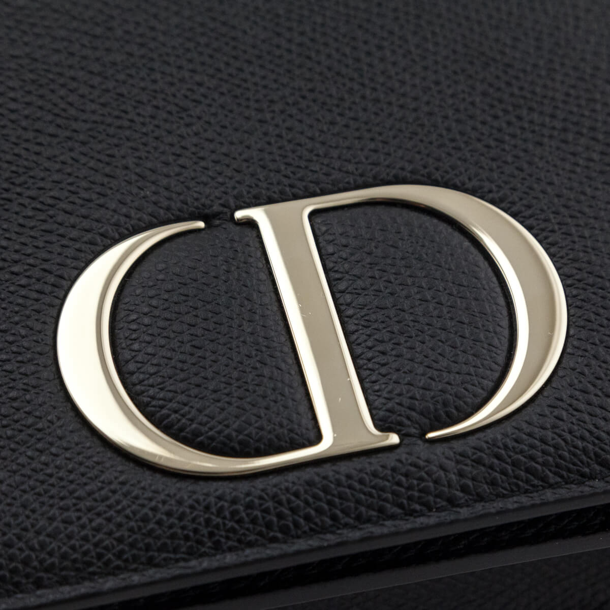 Dior Black Grained Calfskin 2-in-1 30 Montaigne Pouch - Shop Dior CA