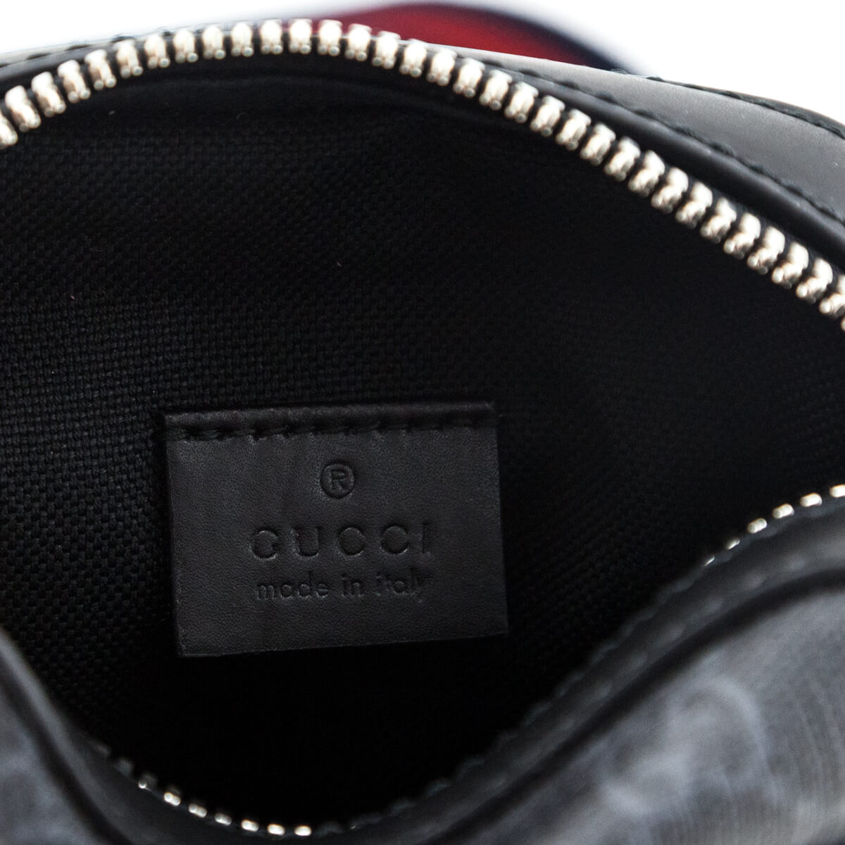 Gucci Black GG Supreme Messenger Bag - Preloved Gucci Handbags Canada