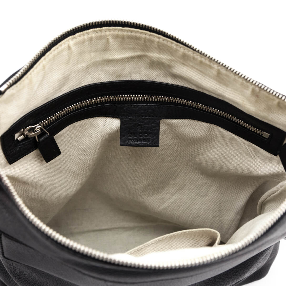 Gucci Black Pebbled Calfskin Medium Soho Messenger Bag - Love that Bag etc - Preowned Authentic Designer Handbags & Preloved Fashions