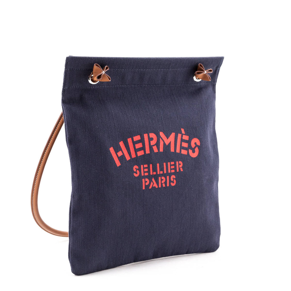 Hermes Beige Herringbone Canvas and Swift Leather Aline Grooming Bag -  Yoogi's Closet