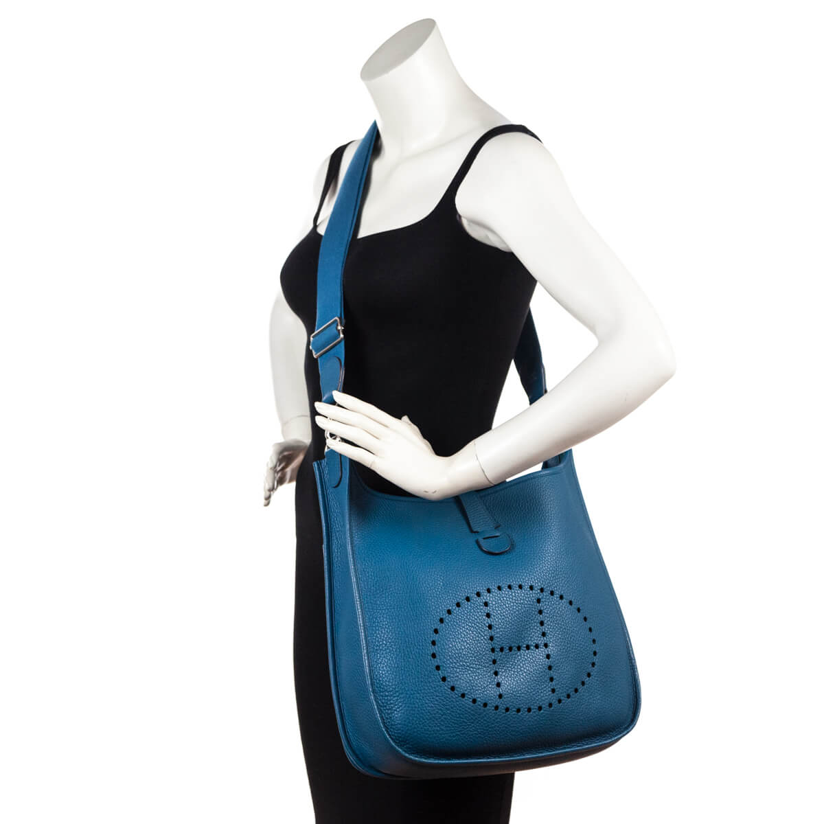 Pre-owned Hermes Evelyne Iii 29 Shoulder Bag In Blue