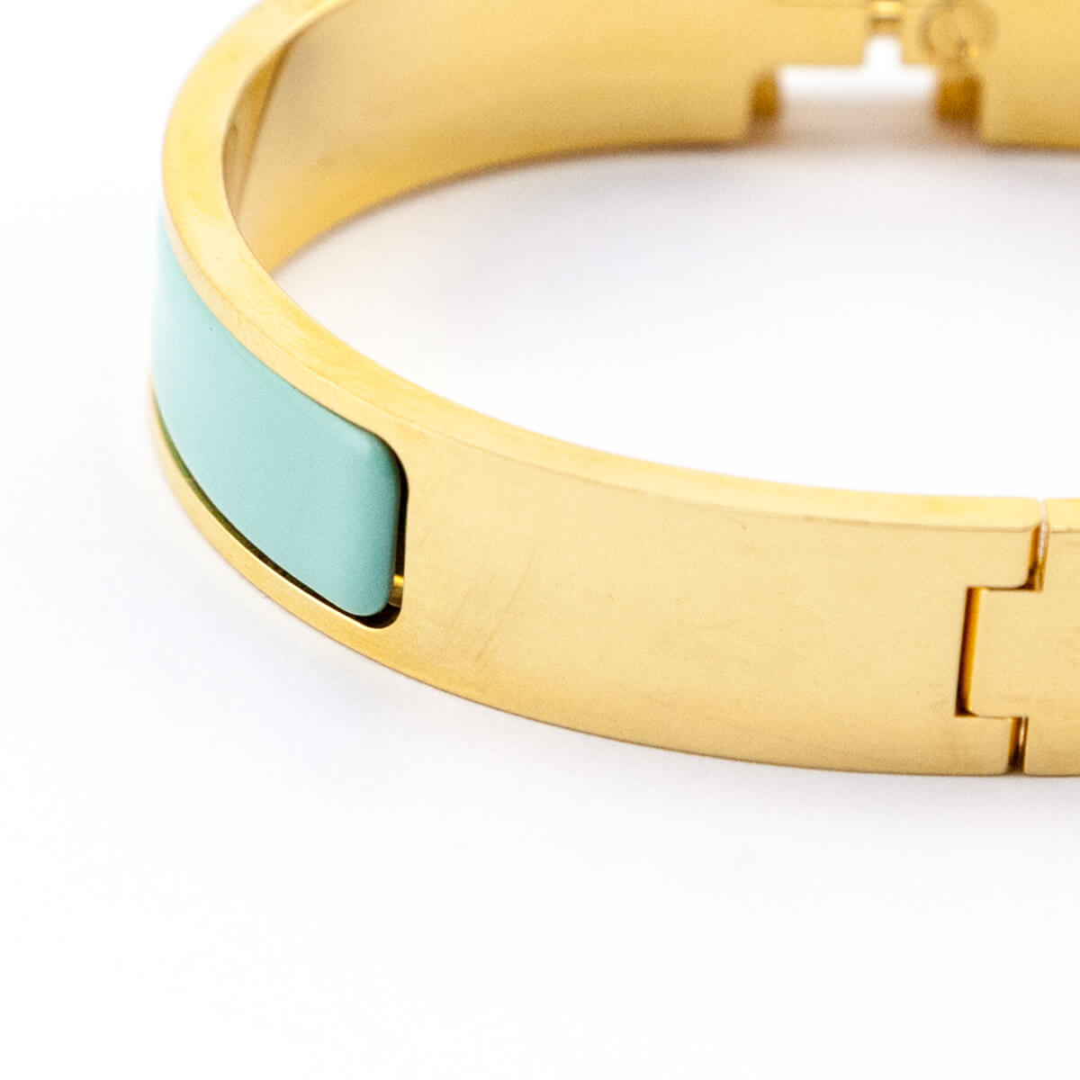 Hermès Multicolor Le Chat Carre Enamel Clic H Bracelet GM Gold Hardware  Available For Immediate Sale At Sotheby's