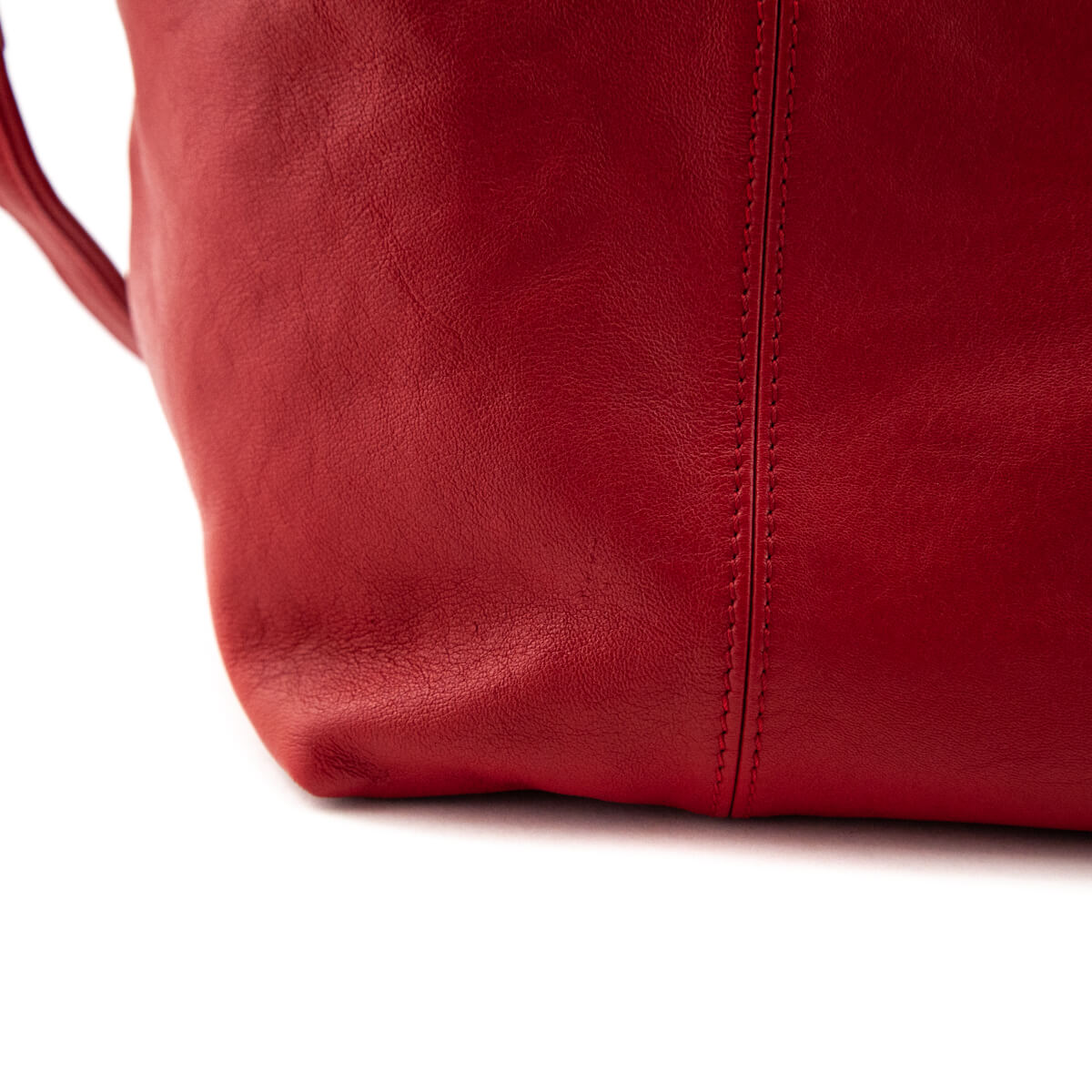 LongChamp Cuir Red Size: Medium, Fesyen Wanita, Tas & Dompet di