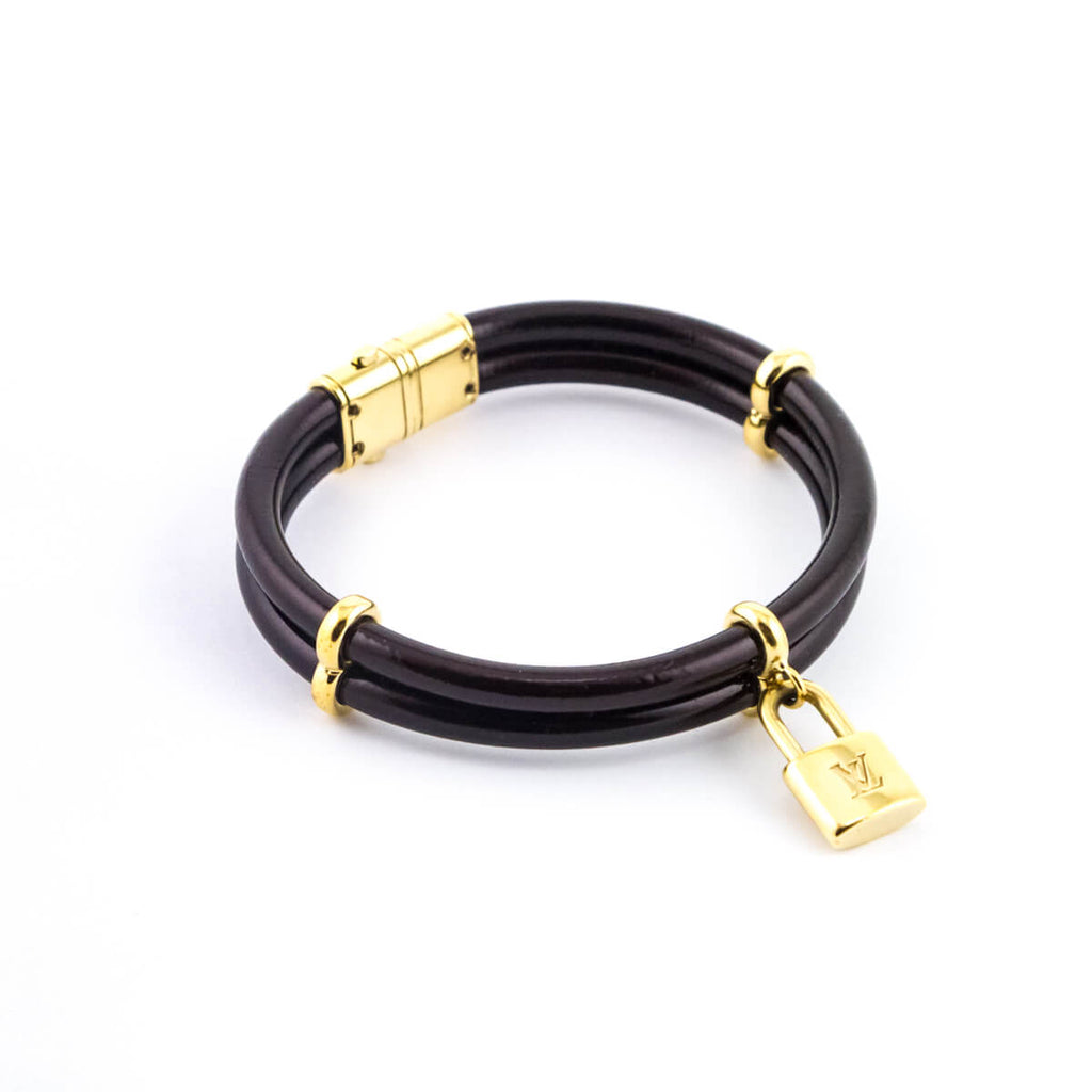 Shop Louis Vuitton Keep it double leather bracelet (M6552D) by mariposaz