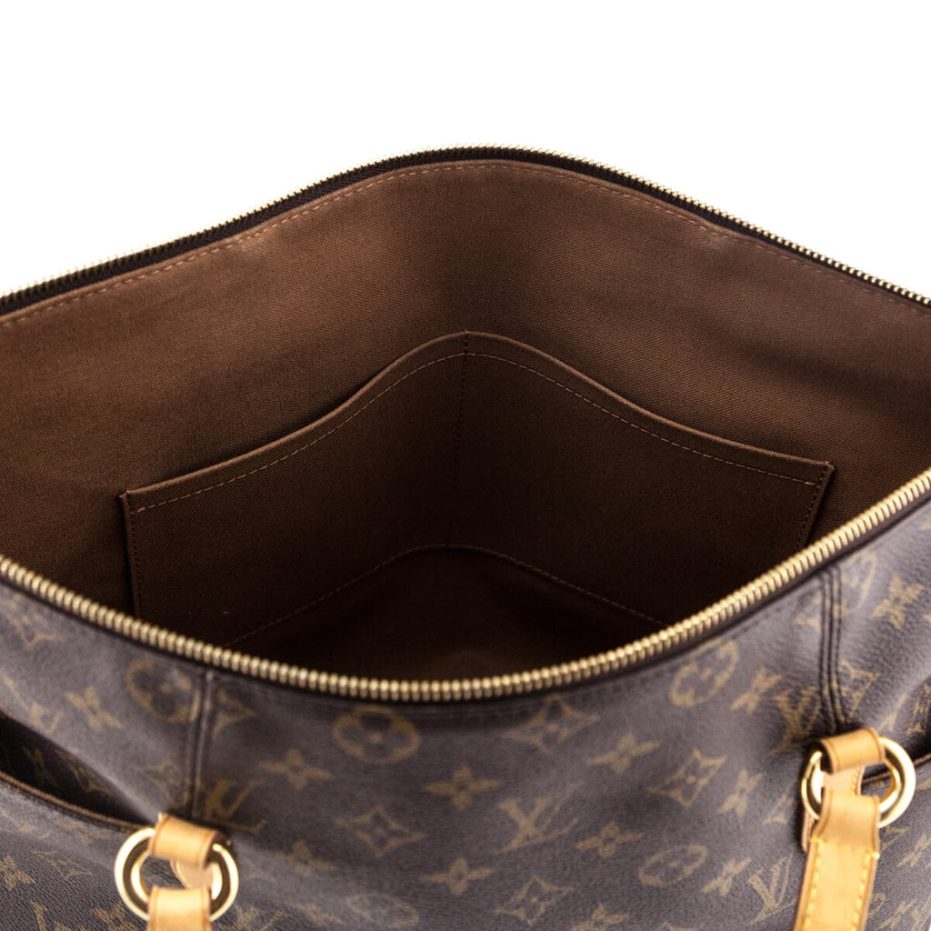 BEAUTIFUL Authentic Louis Vuitton Totally MM for Sale in Menifee