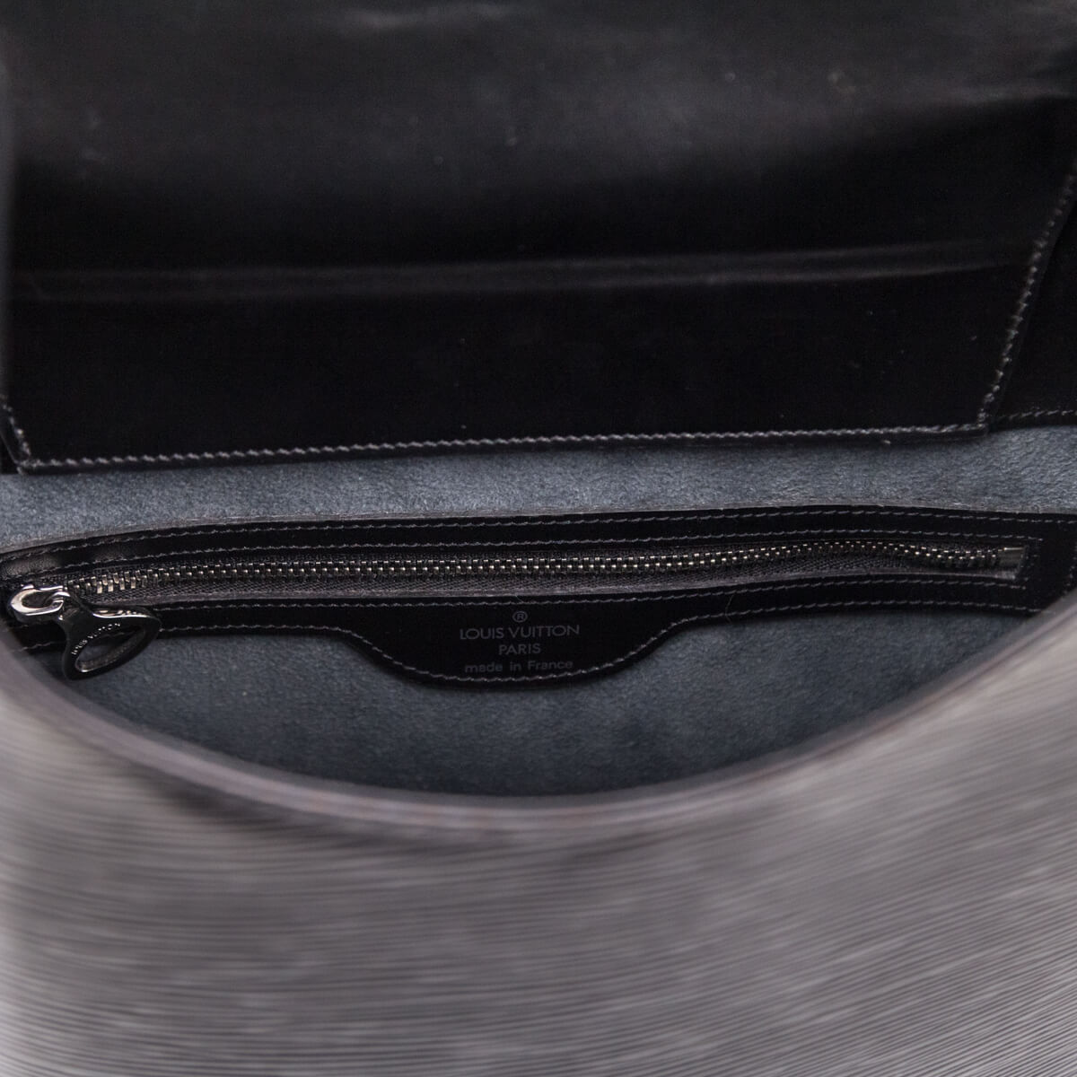 Louis Vuitton Vintage - Epi Sac Verseau Bag - Black - Leather and Epi  Leather Handbag - Luxury High Quality - Avvenice