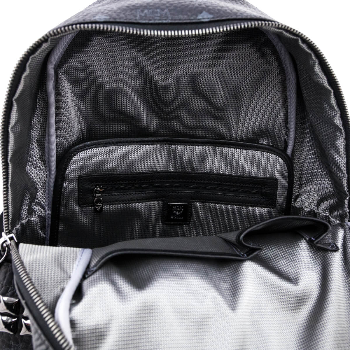 MCM Medium Stark Backpack in Cognac xld – Oneness Boutique